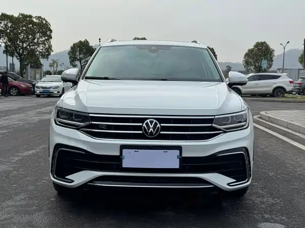 Volkswagen Tiguan L 2023