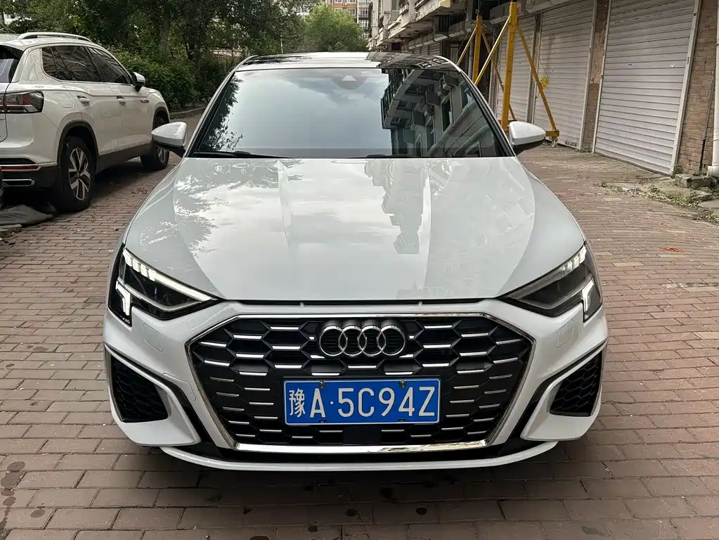 Audi A3 2023 — фото 2