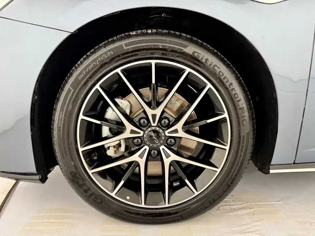 BYD Seal 07 DM-i 2024 — фото 15