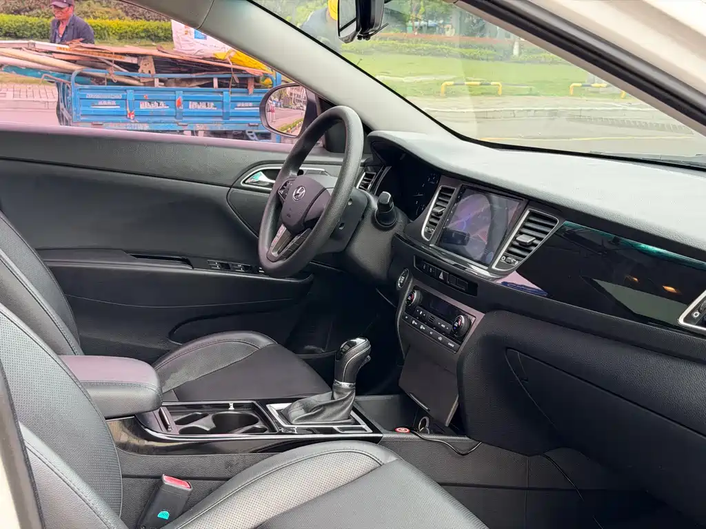 Hyundai Mistra 2016 — фото 6