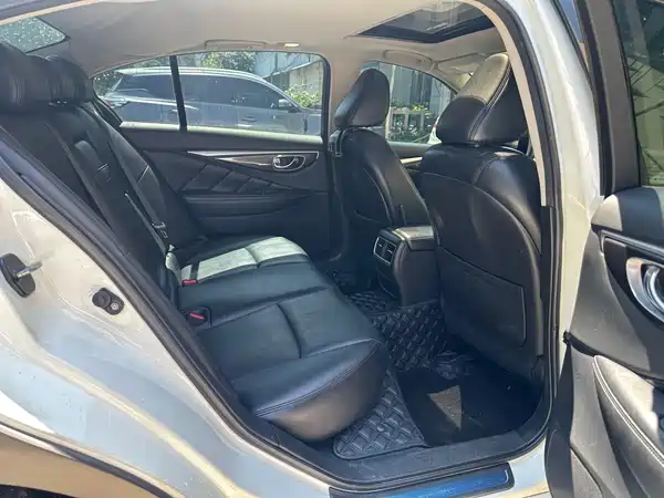 Infiniti Q50L 2017