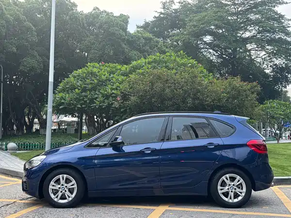 BMW 2 Series Station Wagon 2017