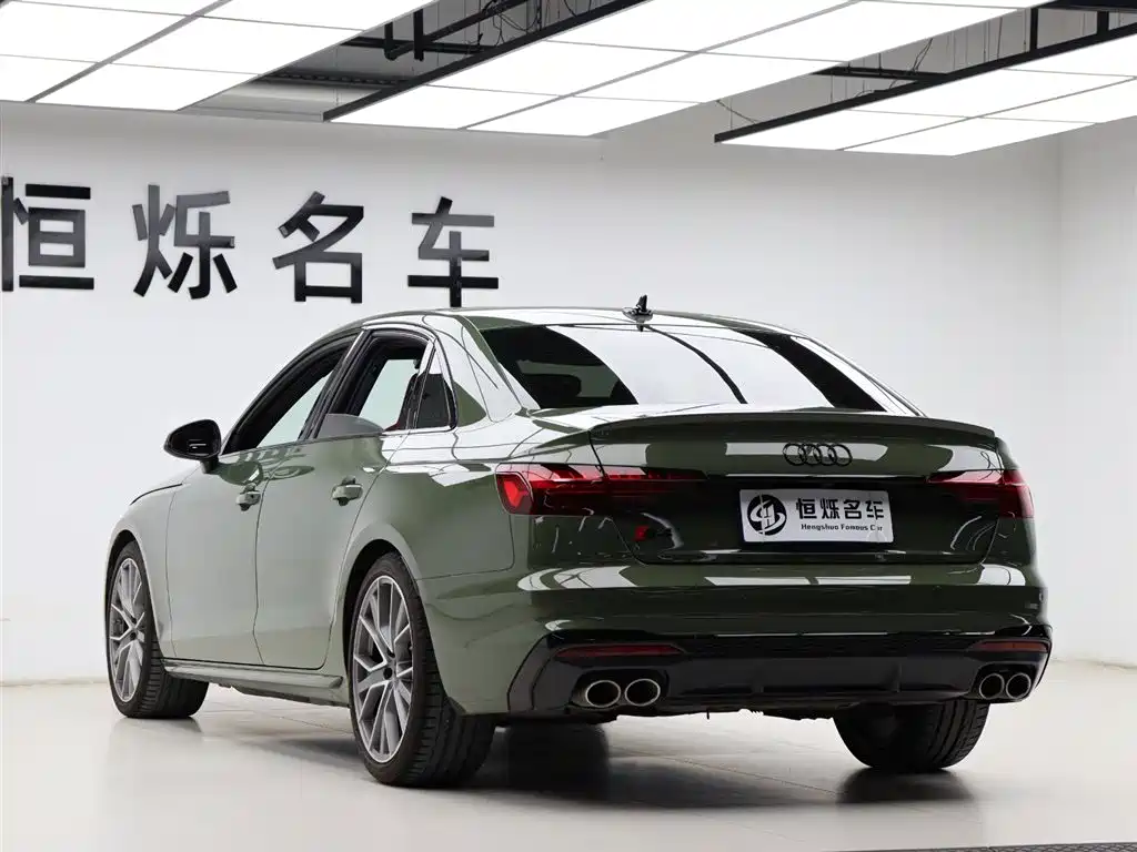 Audi S4 2024 — фото 26