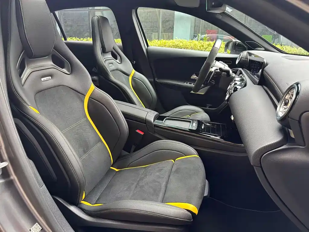 Mercedes-Benz A-Class AMG 2024 — фото 9