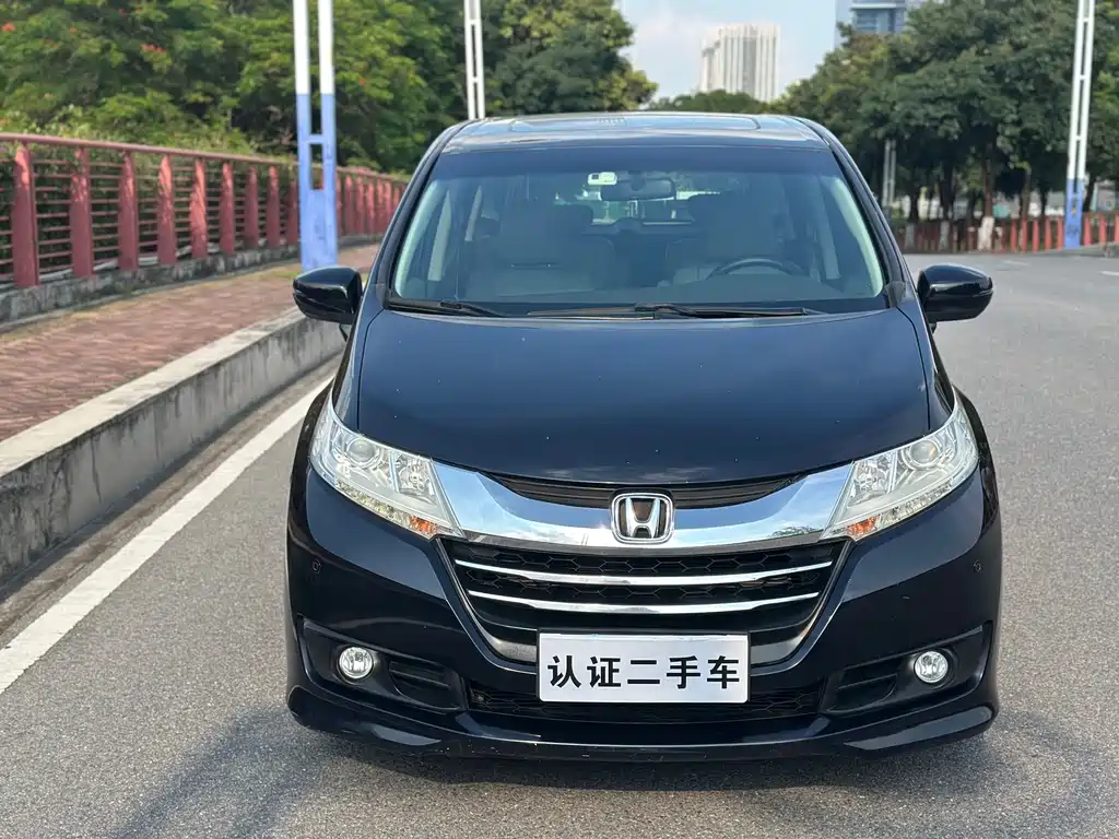 Honda Odyssey 2017 — фото 2