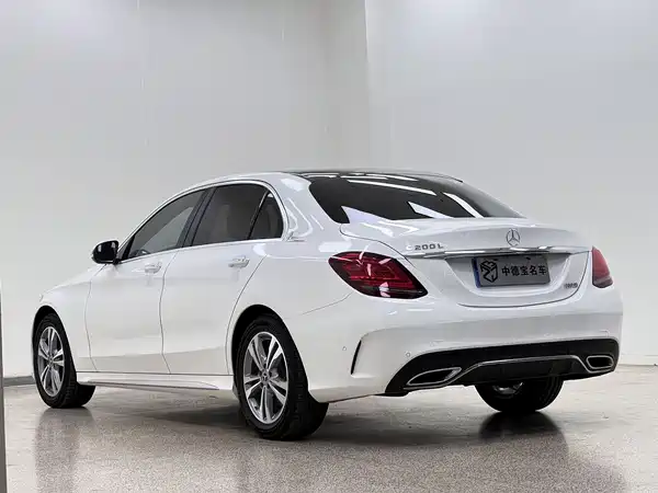 Mercedes-Benz C-Class 2021