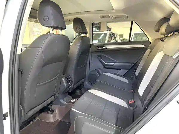 Volkswagen T-Roc 2023