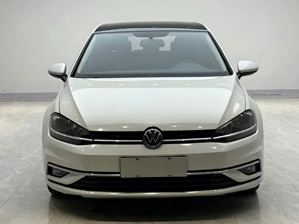 Volkswagen Golf 2018 — фото 1