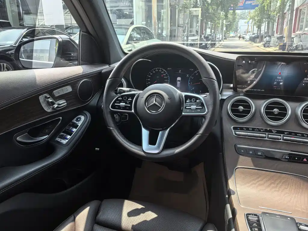 Mercedes-Benz GLC 2023 — фото 17