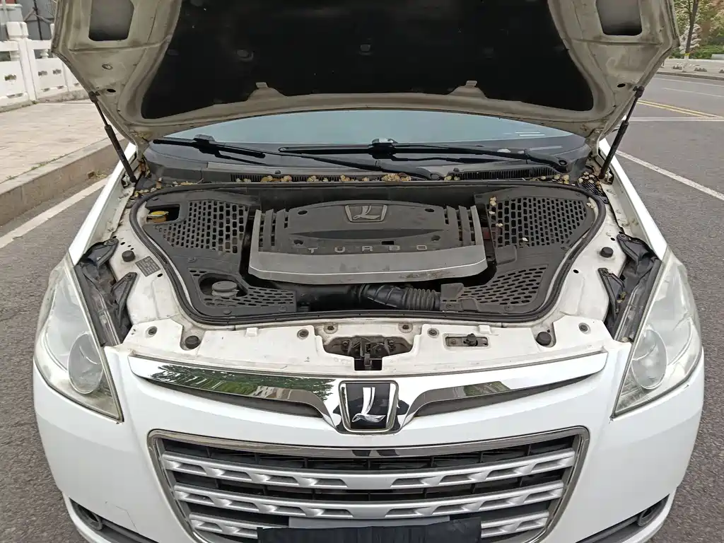 Luxgen Big 7 MPV 2015 — фото 19