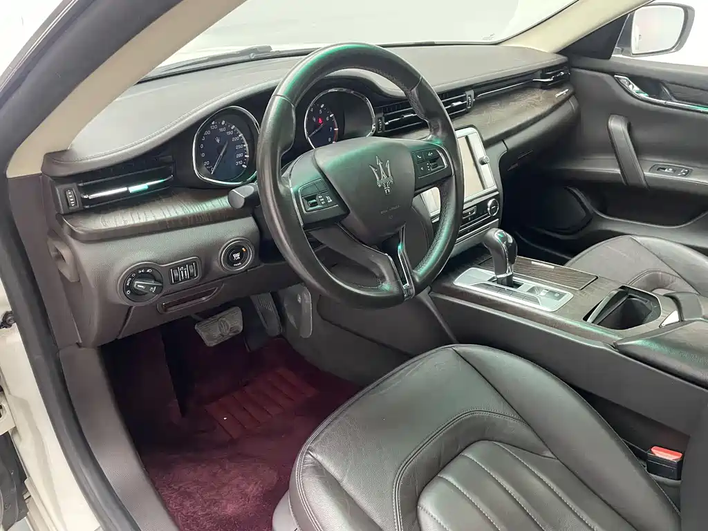 Maserati Quattroporte 2016 — фото 19