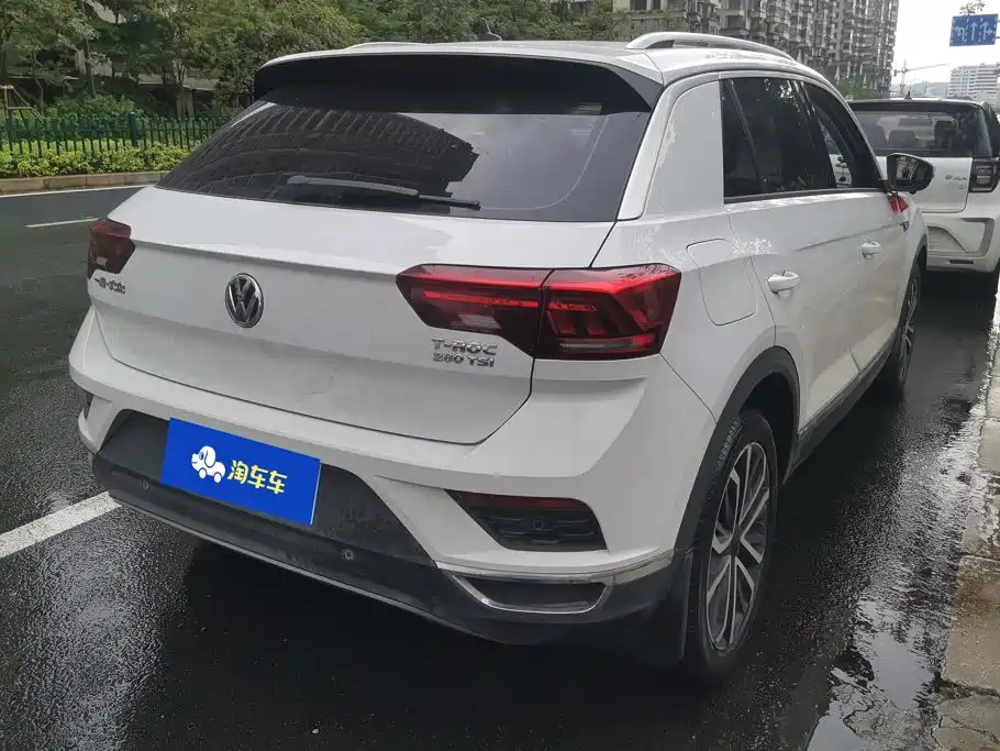Volkswagen T-Roc 2019