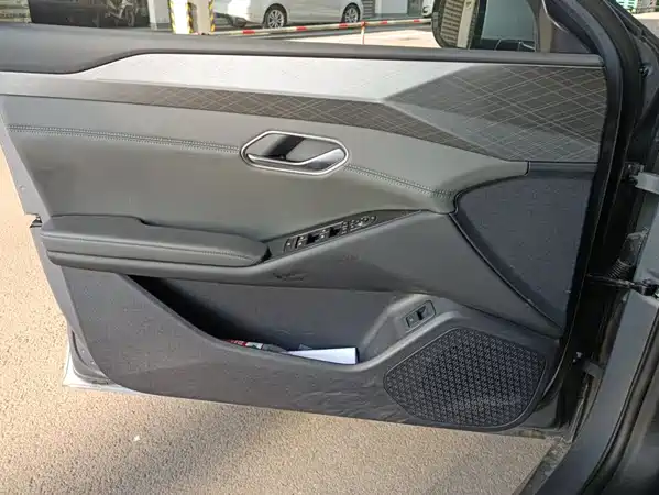 BYD Qin L 2025