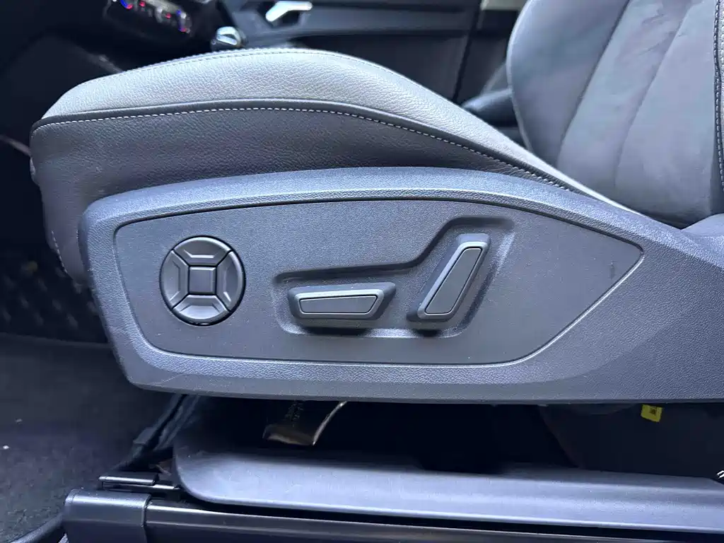 Audi Q3 2022 — фото 17