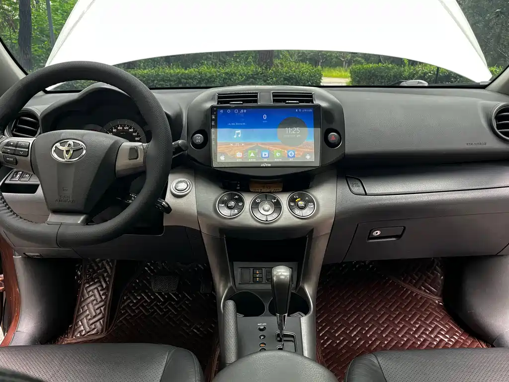 Toyota RAV4 2013 — фото 16