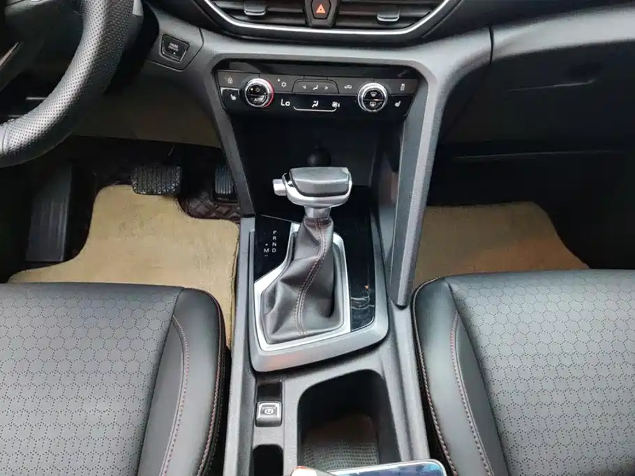 Chevrolet Orlando 2019 — фото 16