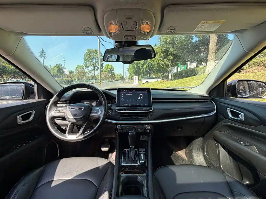 Jeep Compass 2021 — фото 13