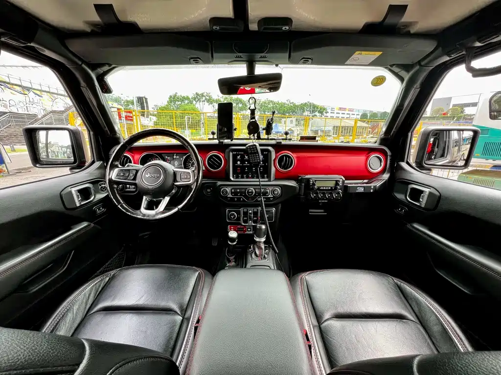 Jeep Wrangler 2019 — фото 10