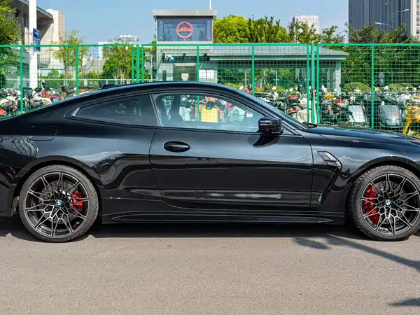 BMW M4 2024