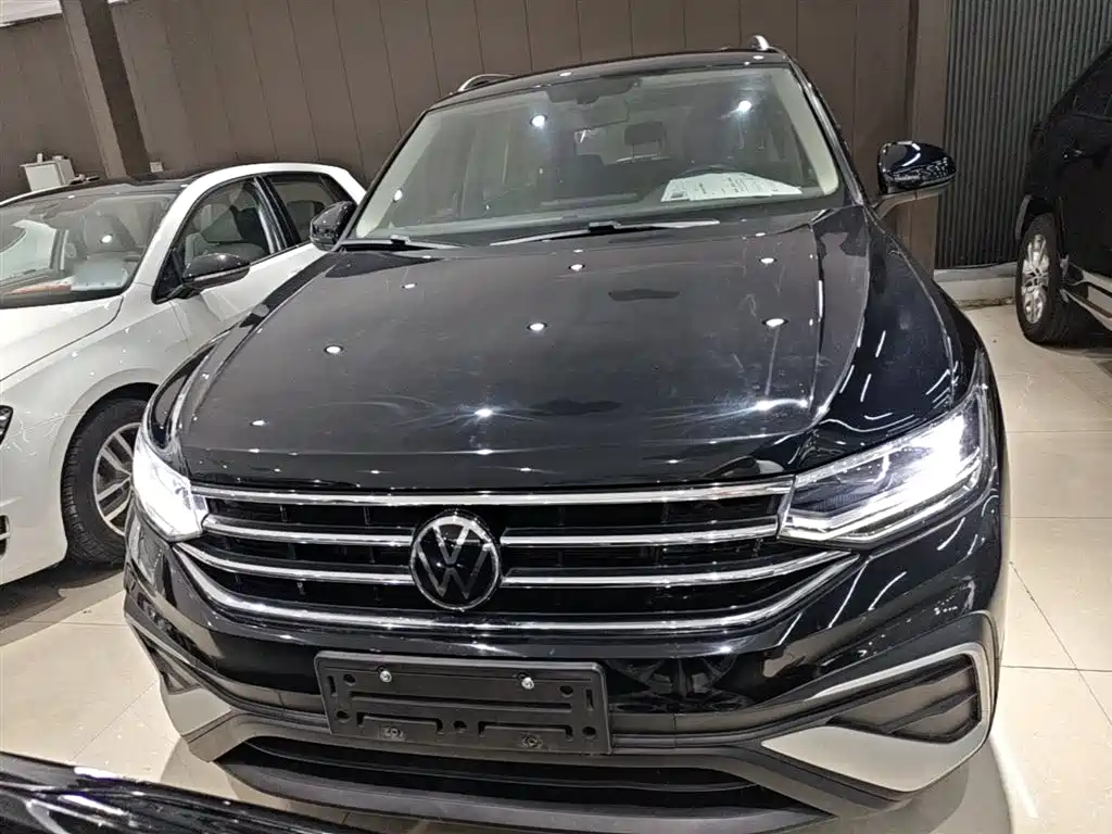 Volkswagen Tiguan L 2022 — фото 3