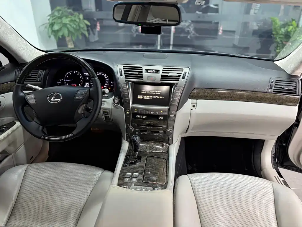 Lexus LS 2008 — фото 11