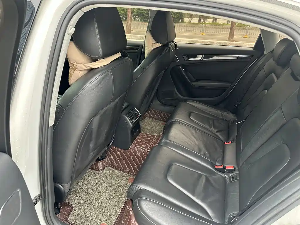 Audi A4L 2014