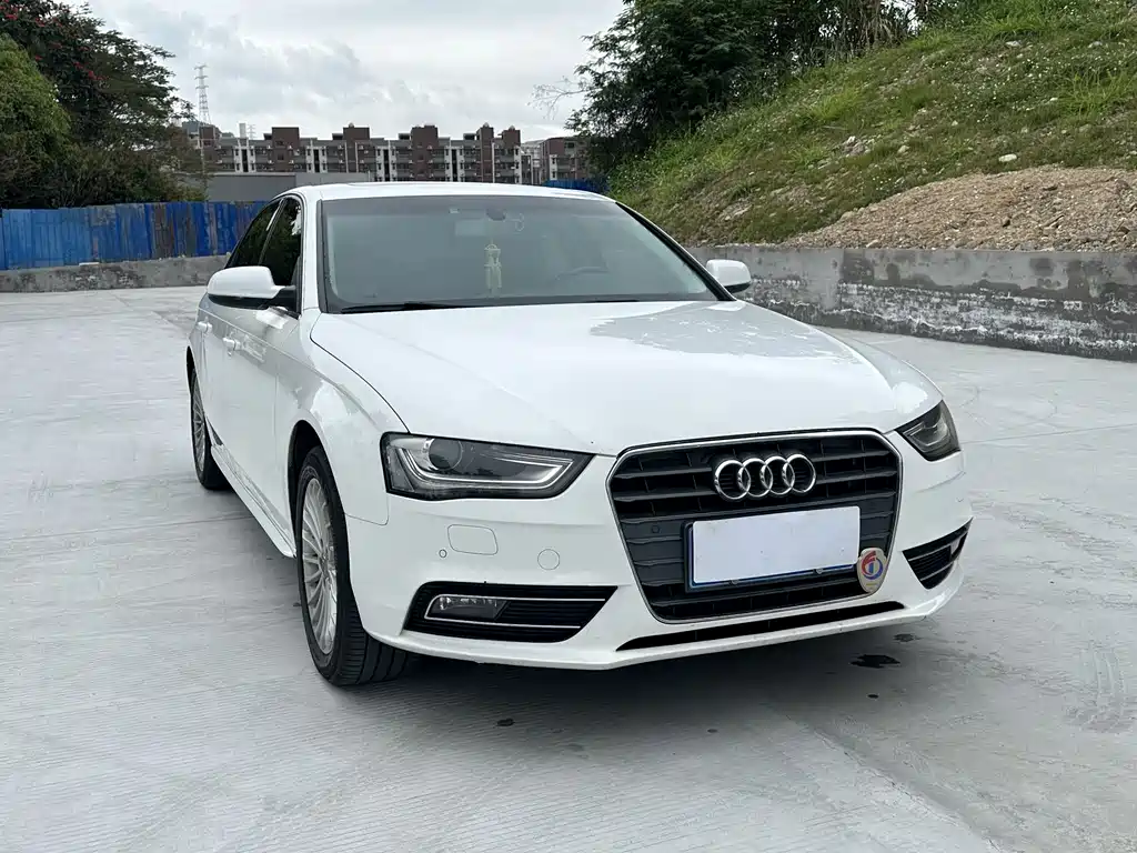 Audi A4L 2014