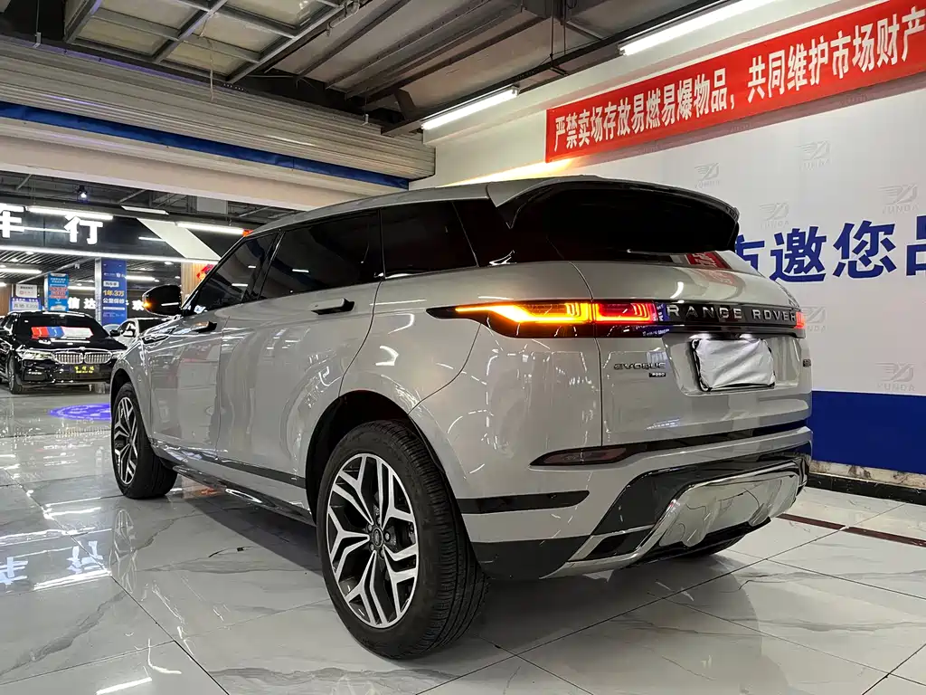 Land Rover Evoque 2023 — фото 3
