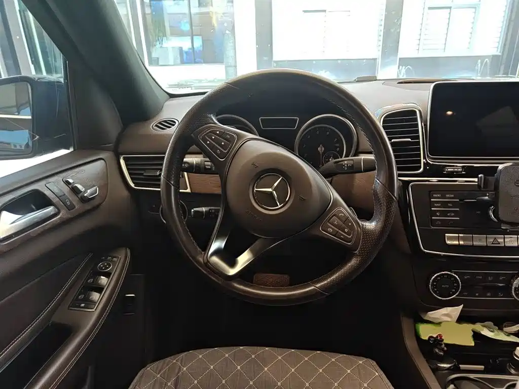 Mercedes-Benz GLE 2016 — фото 3