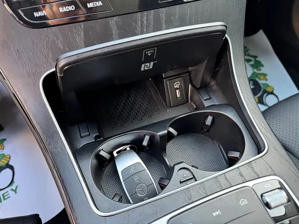 Mercedes-Benz C-Class 2020 — фото 14
