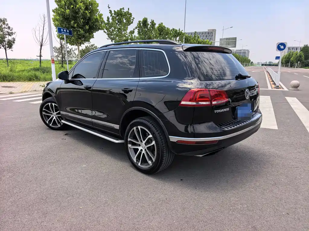Volkswagen Touareg 2017 — фото 6