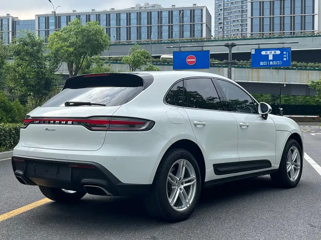 Porsche Macan 2024 — фото 14