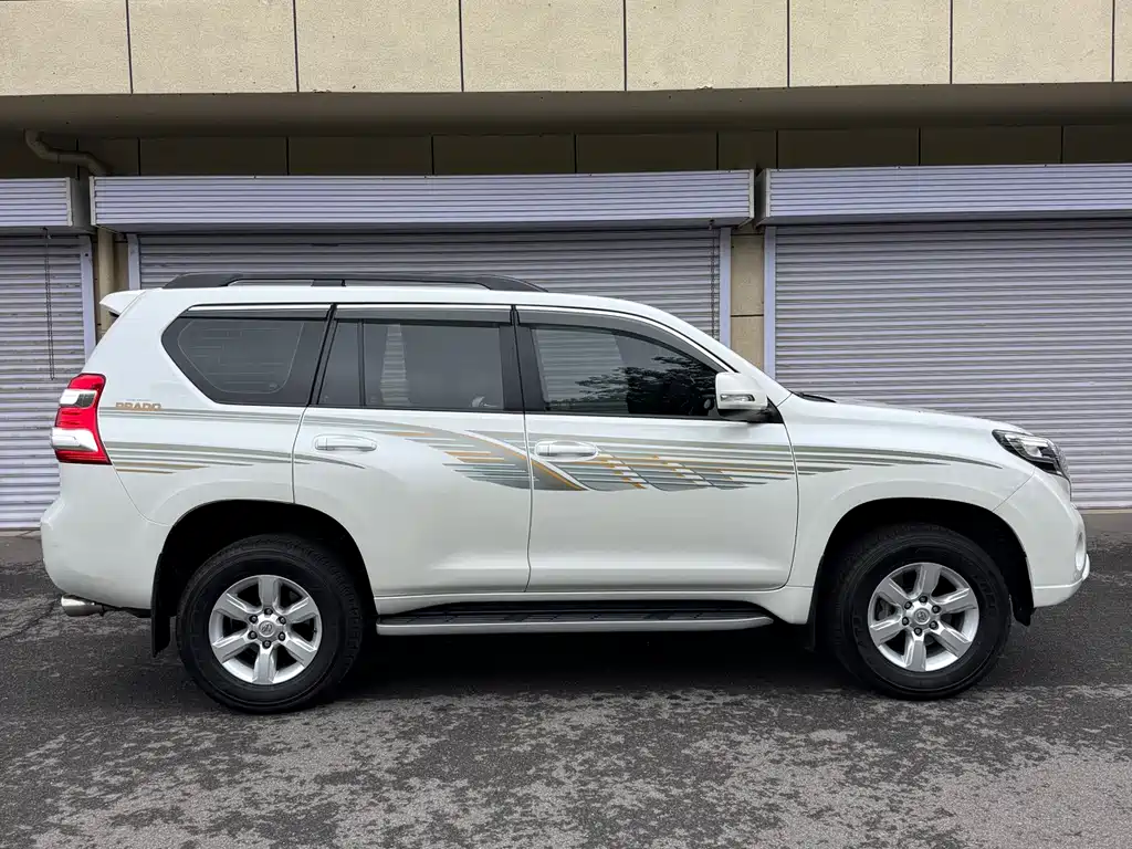 Toyota Prado 2017 — фото 7