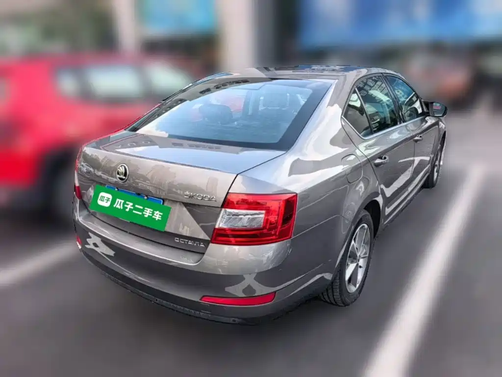 Skoda Octavia 2016 — фото 12