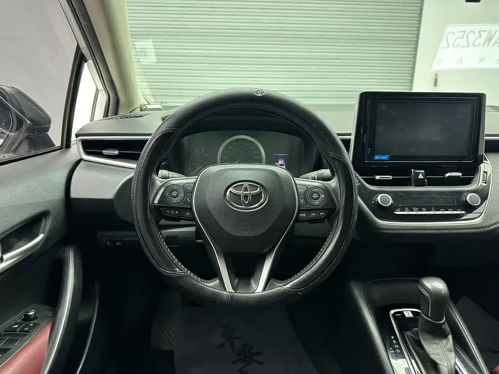 Toyota Corolla 2022 — фото 11