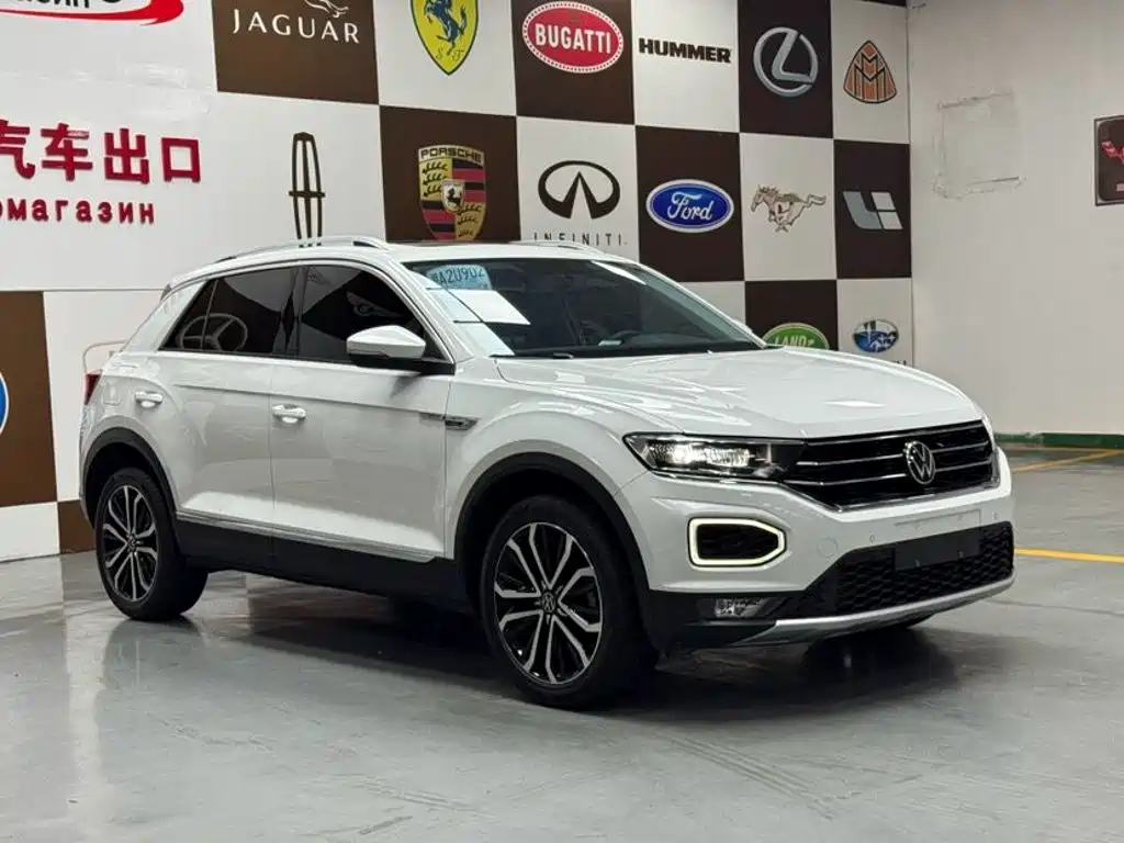Volkswagen T-Roc 2023 — фото 3