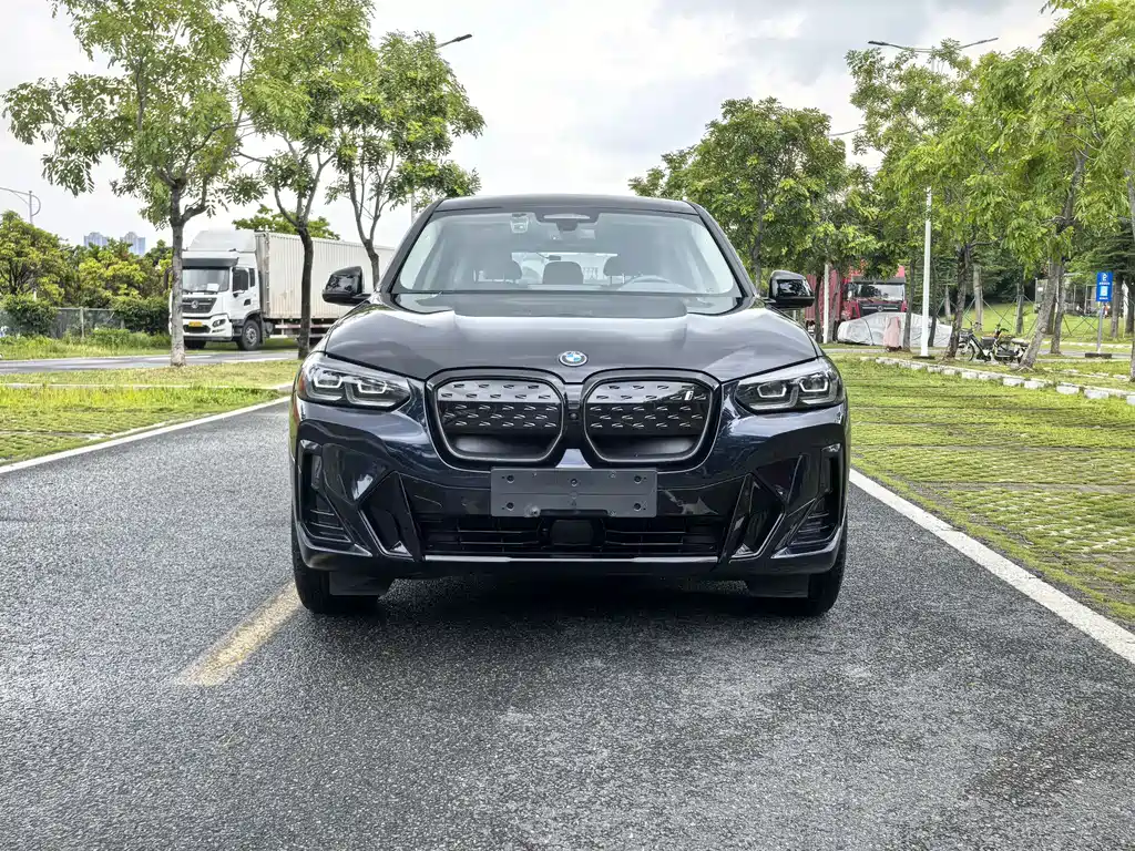 BMW iX3 2022 — фото 2