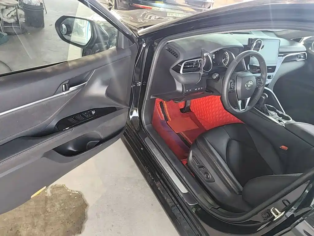 Toyota Camry 2022 — фото 16
