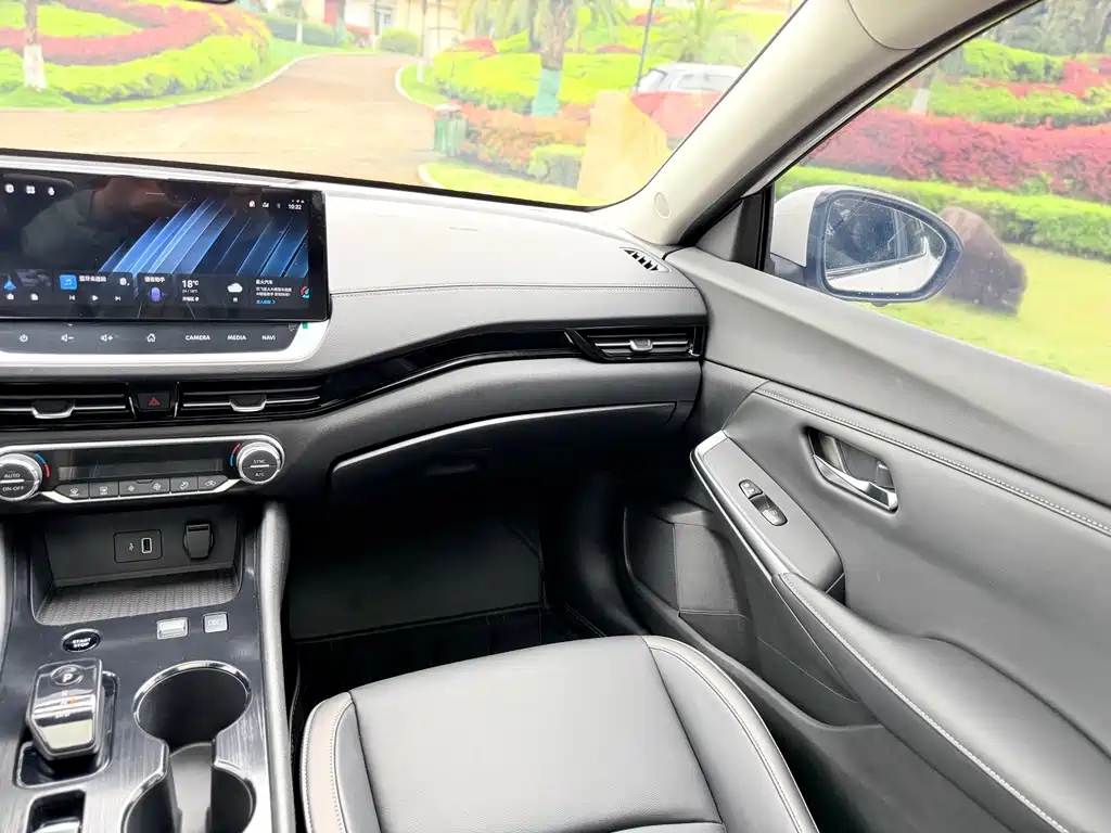 Nissan Sylphy 2022 — фото 12