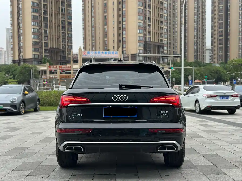 Audi Q5L 2025 — фото 5