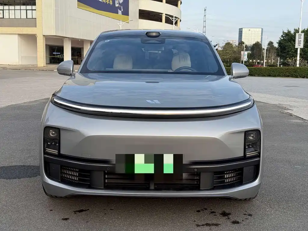 Li Auto Li L8 2025