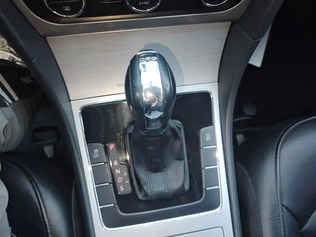 Volkswagen Passat 2015 — фото 14