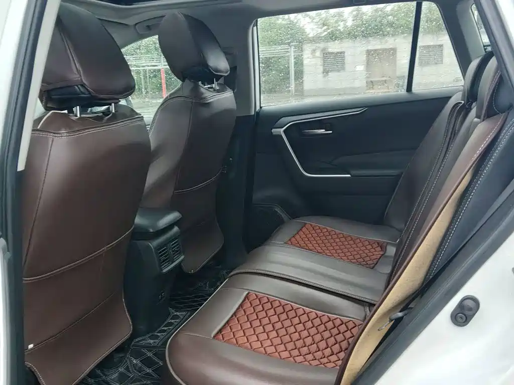 Toyota Wildlander 2020 — фото 16