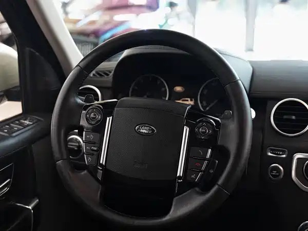 Land Rover Discovery 2014