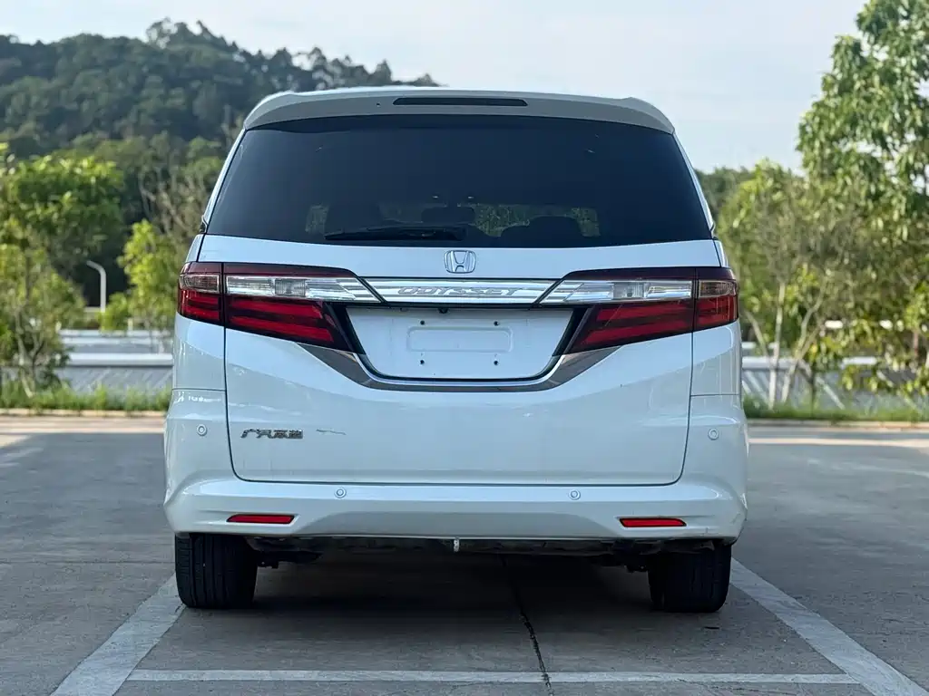 Honda Odyssey 2017 — фото 8