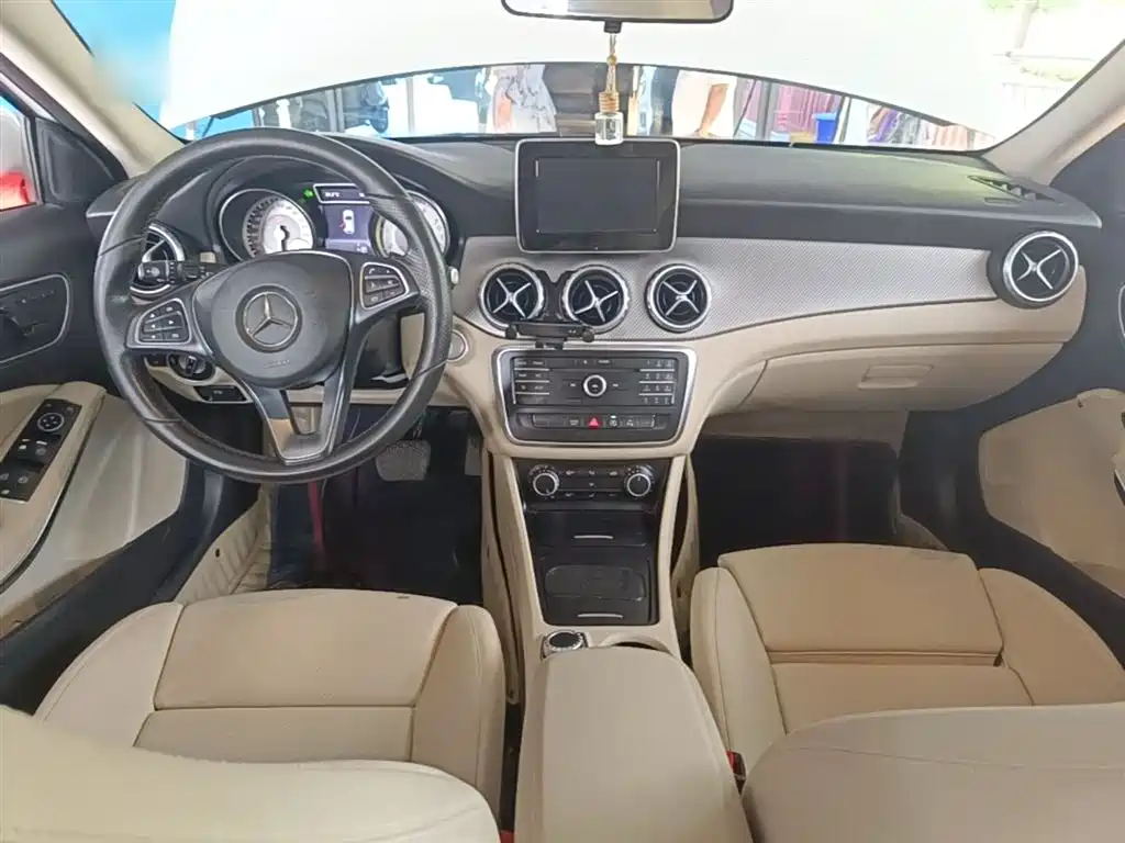 Mercedes-Benz GLA 2017 — фото 10