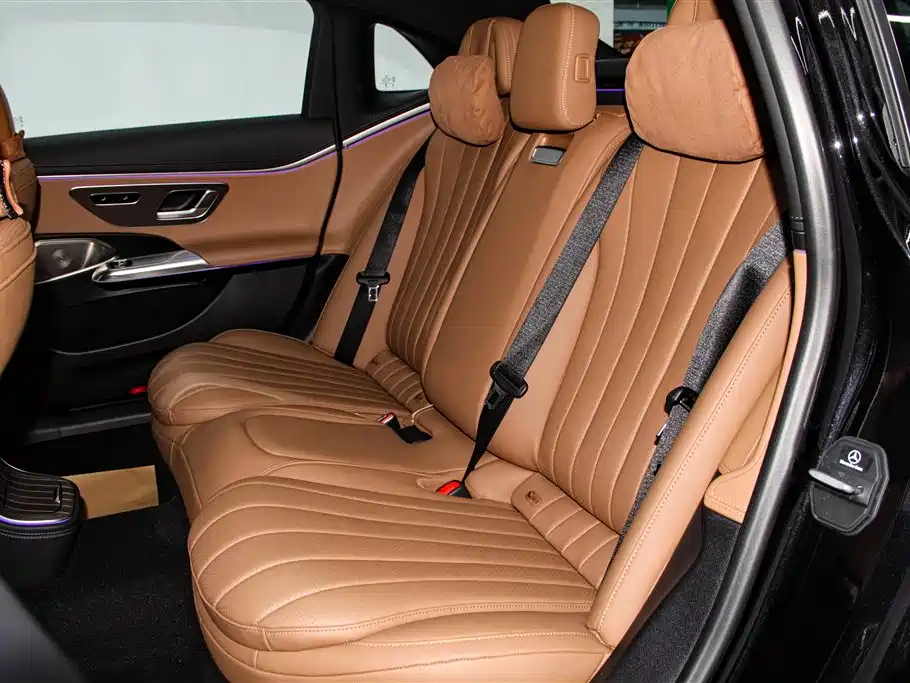 Mercedes-Benz E-Class 2024 — фото 20