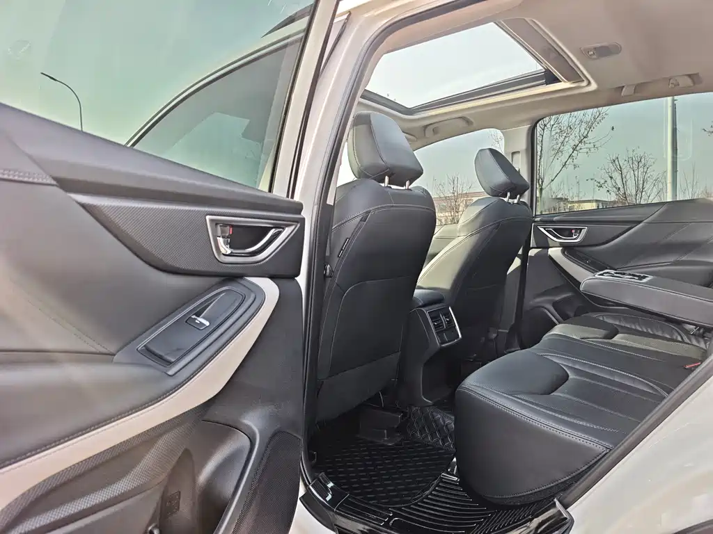 Subaru Forester 2022 — фото 13