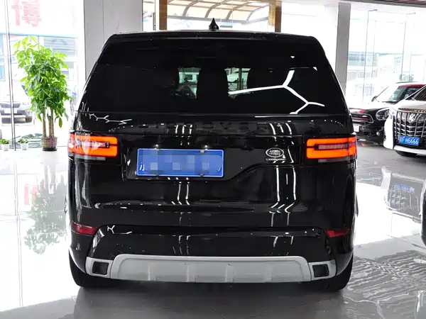 Land Rover Discovery 2021