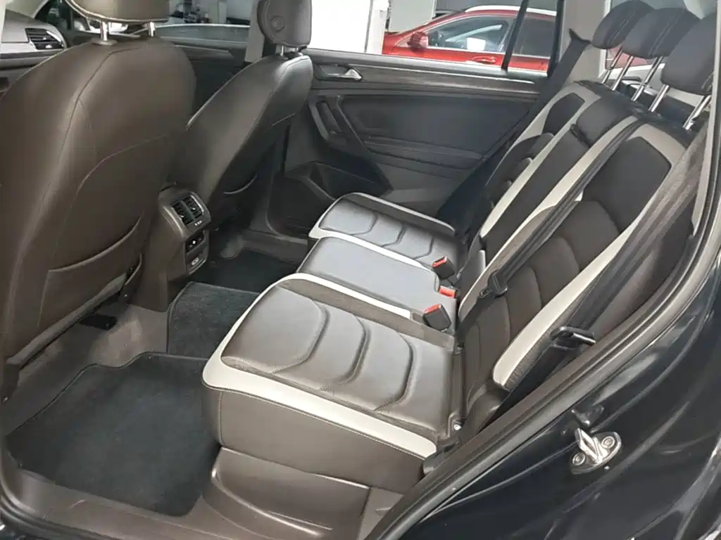 Volkswagen Tiguan L 2018 — фото 17